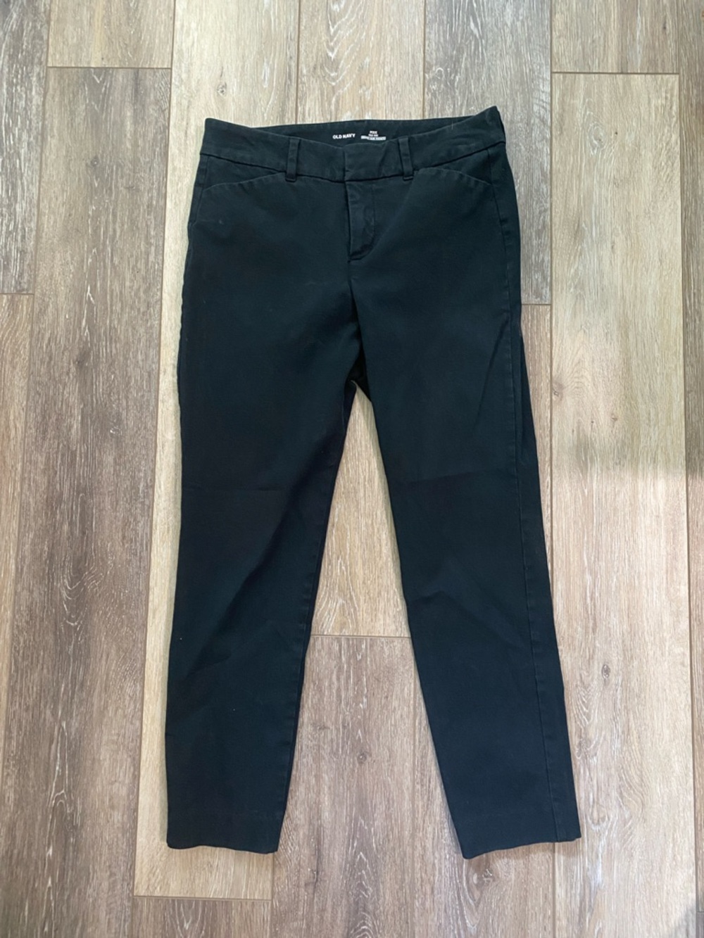Old Navy Pixie High-Rise Slim Pants in Black